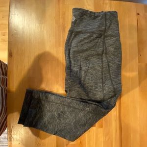 Athleta cropped pants